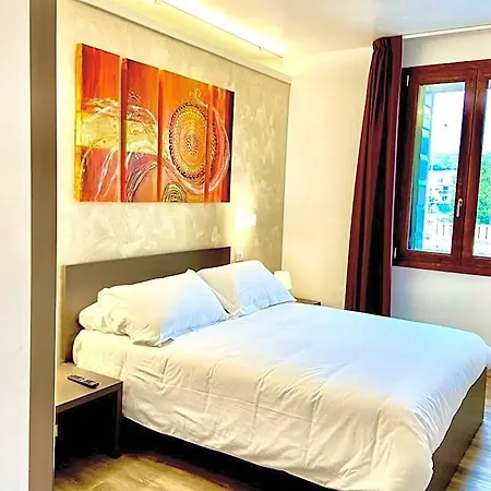 Casa Nostra Kro 4*